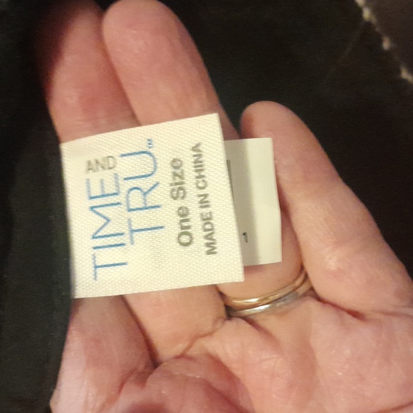 Hat - Picture 4 of 4